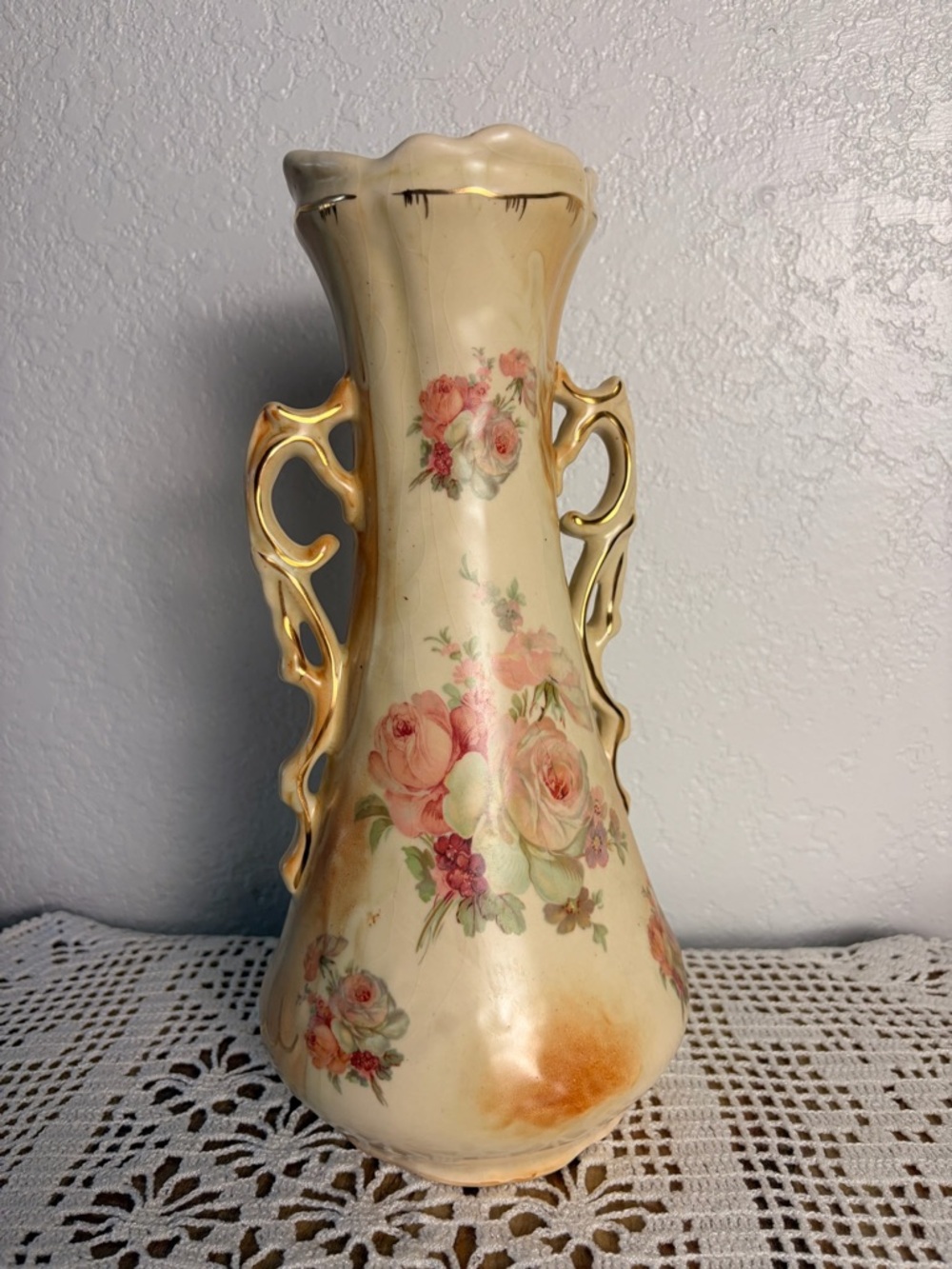 🌹✨ Vintage Ornate Floral Rose Vase with Handles – 11” Tall ✨🌹
